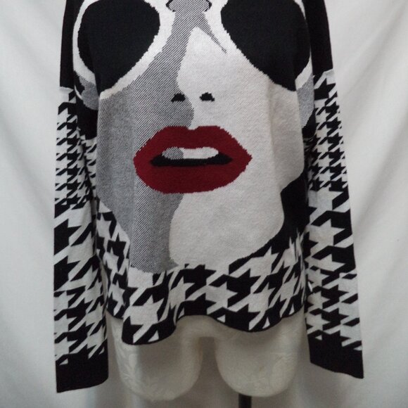 AKIRA Sunglasses Red Lips Lady mock neck knit sweater top Size Sz Medium Md M - Picture 3 of 16